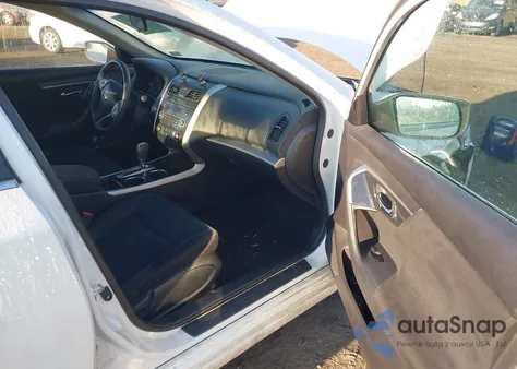 2014 Nissan Altima 2.5 S z USA, uszkodzony, nr VIN 1N4AL3AP3EN388169